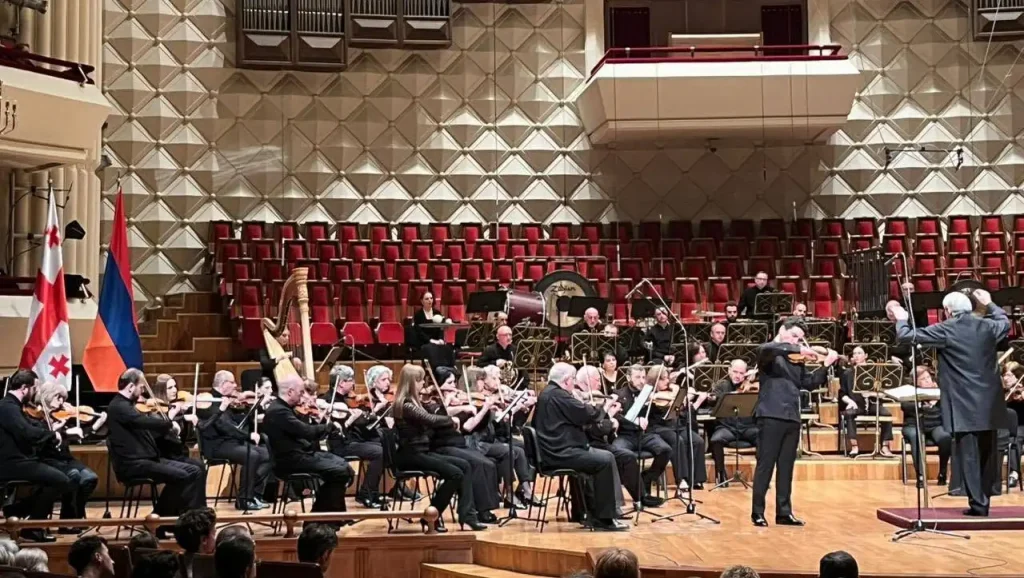 Սերգեյ Խաչատրյանը Թբիլիսում ոգեկոչեց հայերի հիշատակը | «Մեդիան հանուն կրթության» ՀԿ